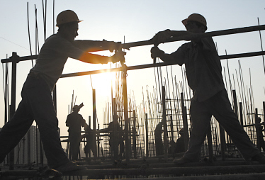 如何從“土地城鎮(zhèn)化”轉向“人的城鎮(zhèn)化”?