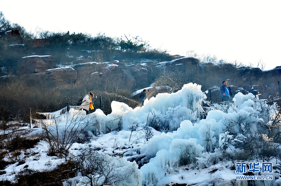 《萬安山七彩大峽谷》