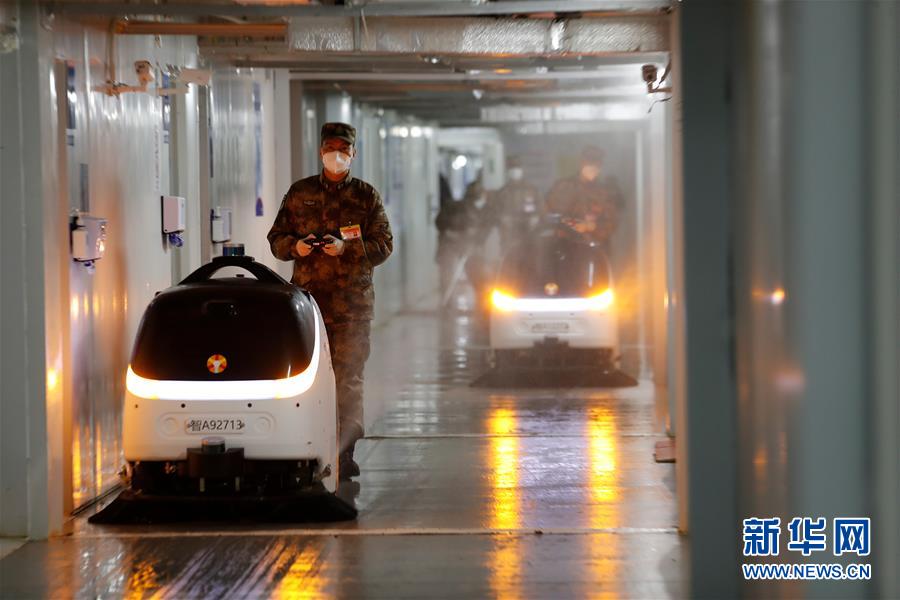 （一線抗疫群英譜&middot;圖文互動(dòng)）（2）二級(jí)軍士長張鵬飛：&ldquo;兵王&rdquo;在此　有我無毒