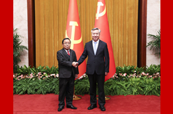 李希同老撾人革黨中央政治局委員、中央紀委書記、國家監察總署署長坎潘舉行會談