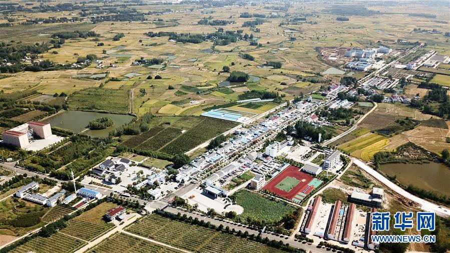 （新華全媒頭條&middot;愛國情 奮斗者&middot;圖文互動）（7）一個村的奮斗，一個時代的巨變&mdash;&mdash;記敢&ldquo;蹚新路&rdquo;的小崗人