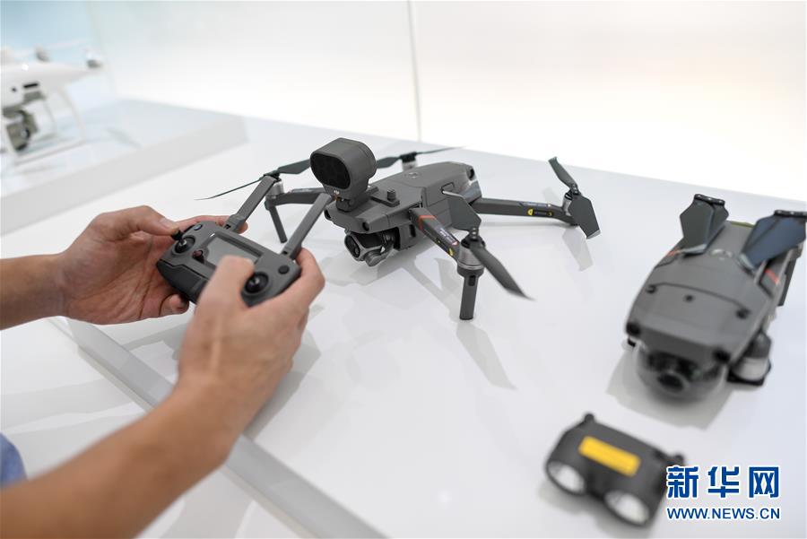 （在習近平新時代中國特色社會主義思想指引下&mdash;&mdash;新時代新作為新篇章&middot;習近平總書記關切事&middot;圖文互動）（7）我家大門常打開&mdash;&mdash;經濟特區全方位對外開放故事