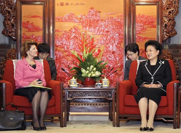 劉延東會見歐盟委員會教育、文化、語言多樣性及青年事務委員瓦西利烏