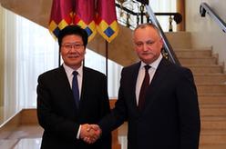 摩爾多瓦總統多東、總理菲利普會見張春賢