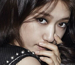 女星波浪卷發(fā)美著呢！