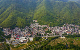 中國共產黨率領億萬人民實現(xiàn)中國夢的政治本色與力量源泉