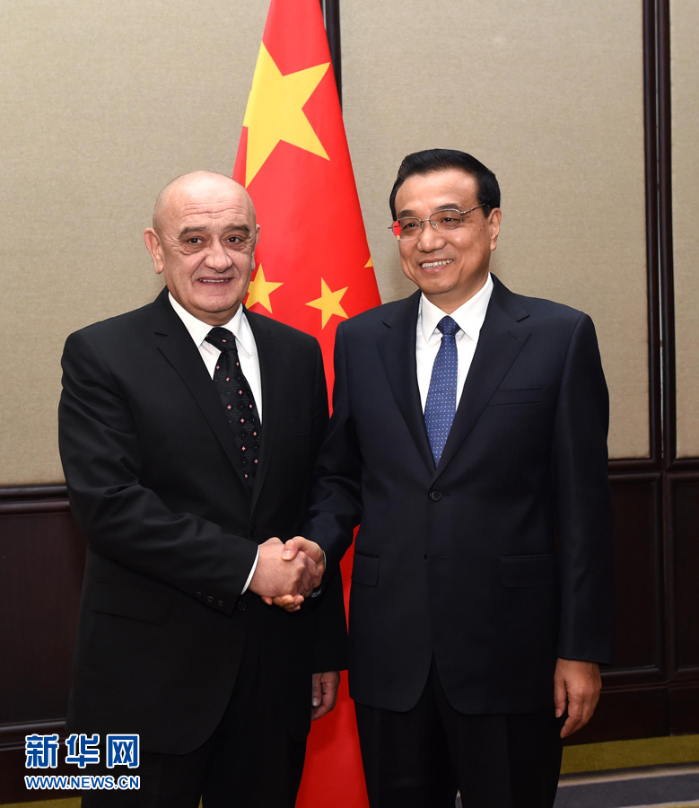 12月16日，中國國務院總理李克強在貝爾格萊德會見波黑部長會議主席貝萬達。 新華社記者 饒愛民 攝 