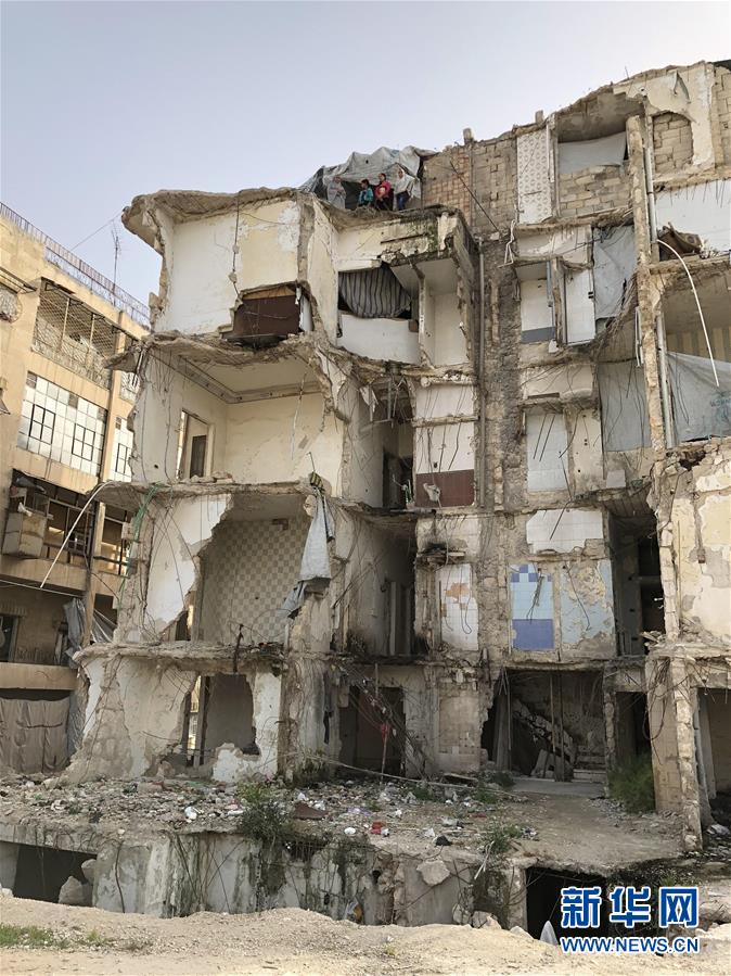 （國際&middot;圖文互動(dòng)）（2）上學(xué)夢(mèng)何處安放&mdash;&mdash;敘利亞女孩阿明娜的危樓生活