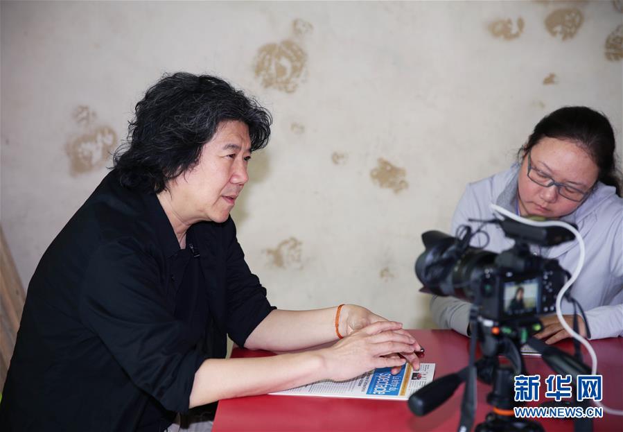 （國際&middot;圖文互動）專訪：結合傳統(tǒng)與當代 推動中國戲劇國際化&mdash;&mdash;訪話劇《茶館》導演孟京輝