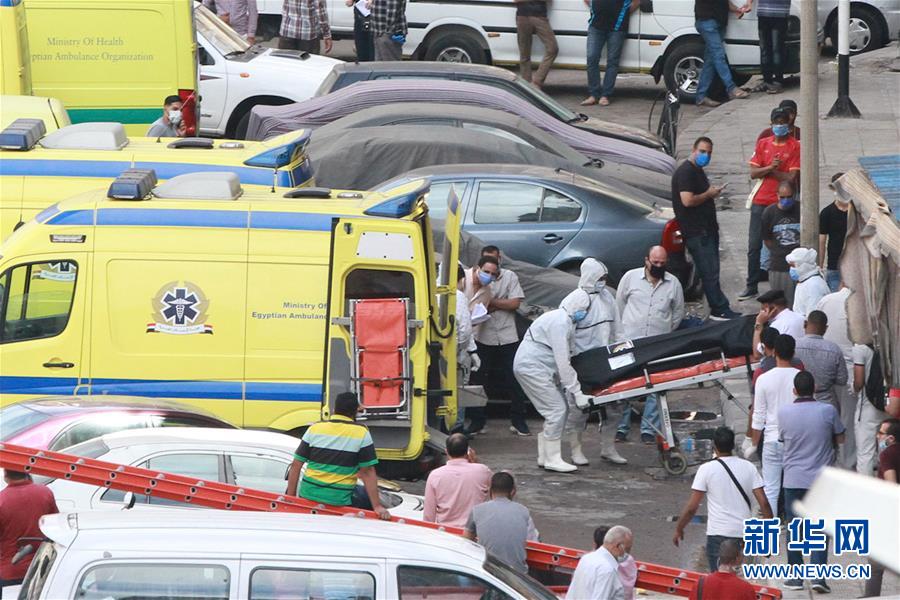 (國際)(1)埃及一家私立醫(yī)院發(fā)生火災(zāi)致7人死亡