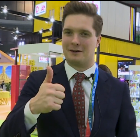 看快閃《不遠萬里來看&ldquo;你&rdquo;》，聽老外點贊進博會